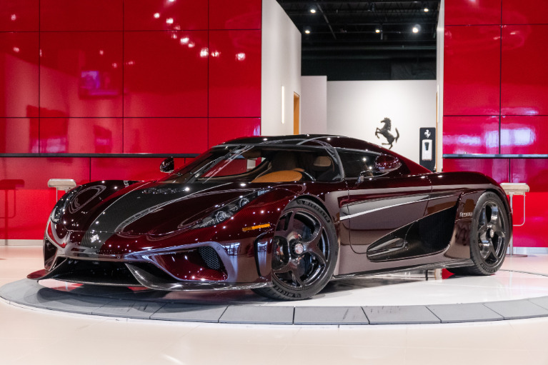 http://www.koenigseggchicago.com/galleria_images/1/1_main_f.jpg