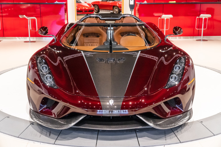 http://www.koenigseggchicago.com/galleria_images/1/1_p118_f.jpg