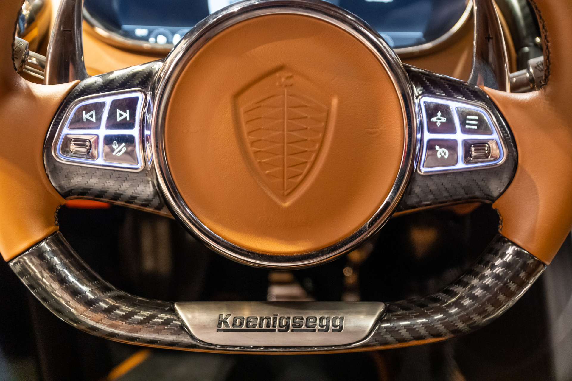 http://www.koenigseggchicago.com/galleria_images/1/1_p57_l.jpg