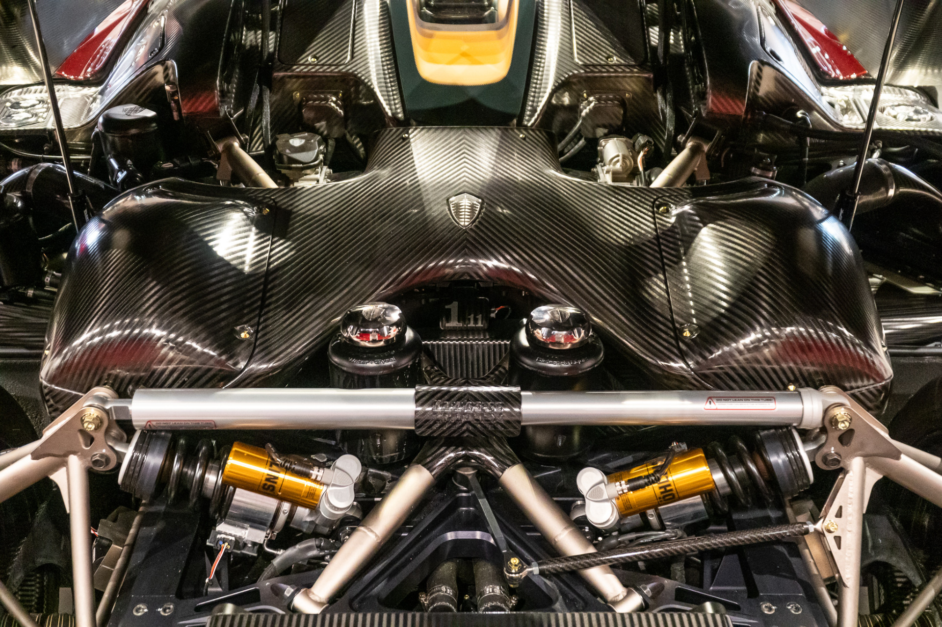 http://www.koenigseggchicago.com/galleria_images/1/1_p71_l.jpg