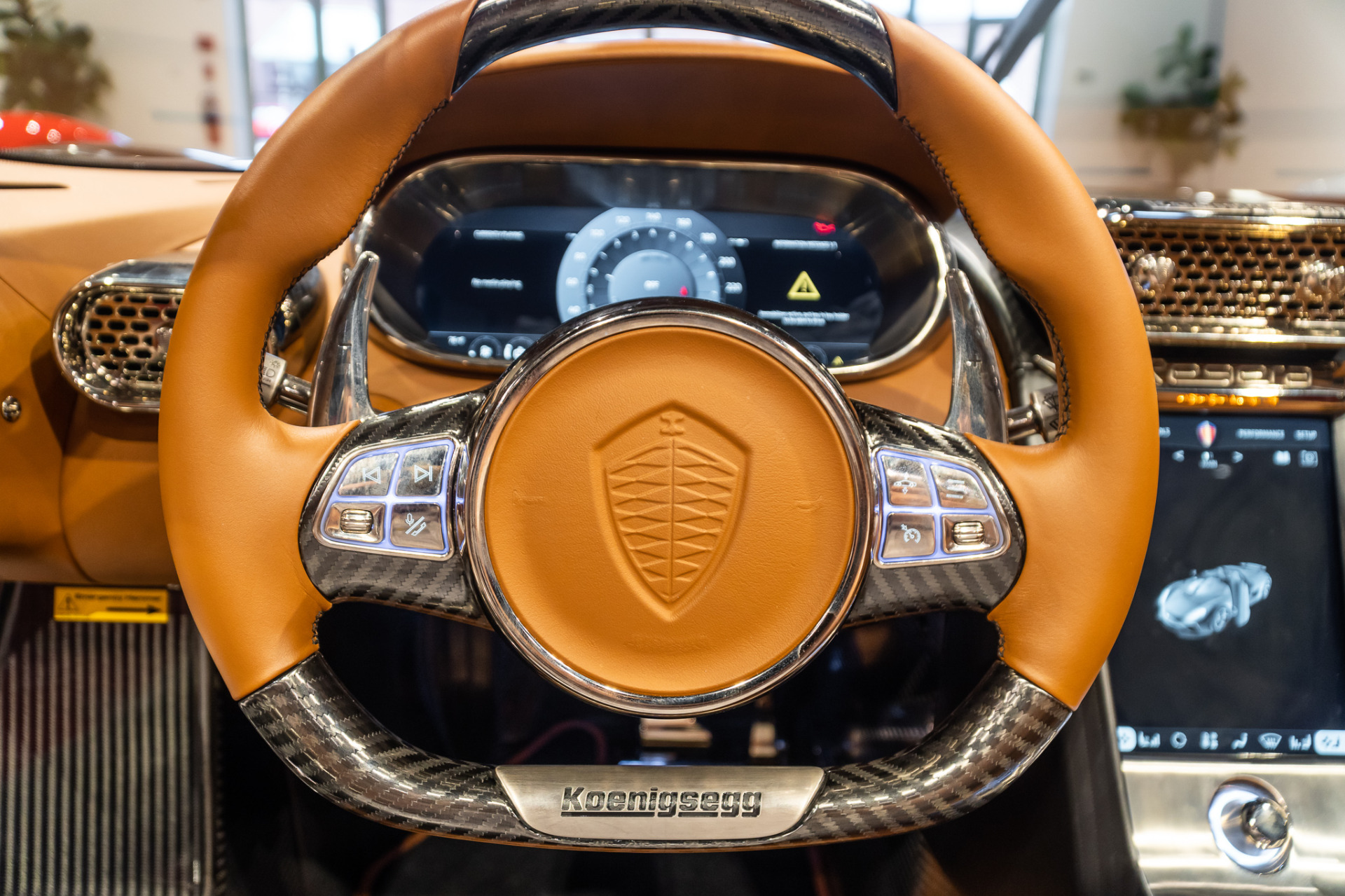 http://www.koenigseggchicago.com/galleria_images/1/1_p89_l.jpg