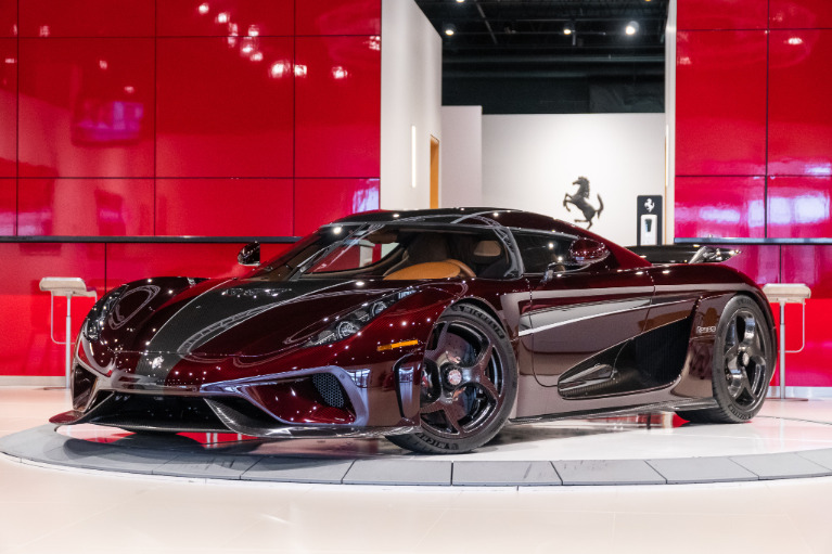 http://www.koenigseggchicago.com/galleria_images/1/1_p9_f.jpg