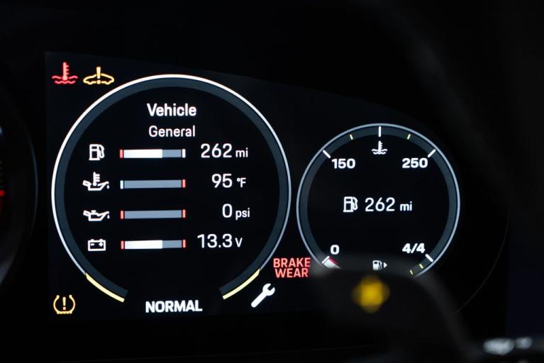 http://www.koenigseggchicago.com/galleria_images/100/100_p29_f.jpg