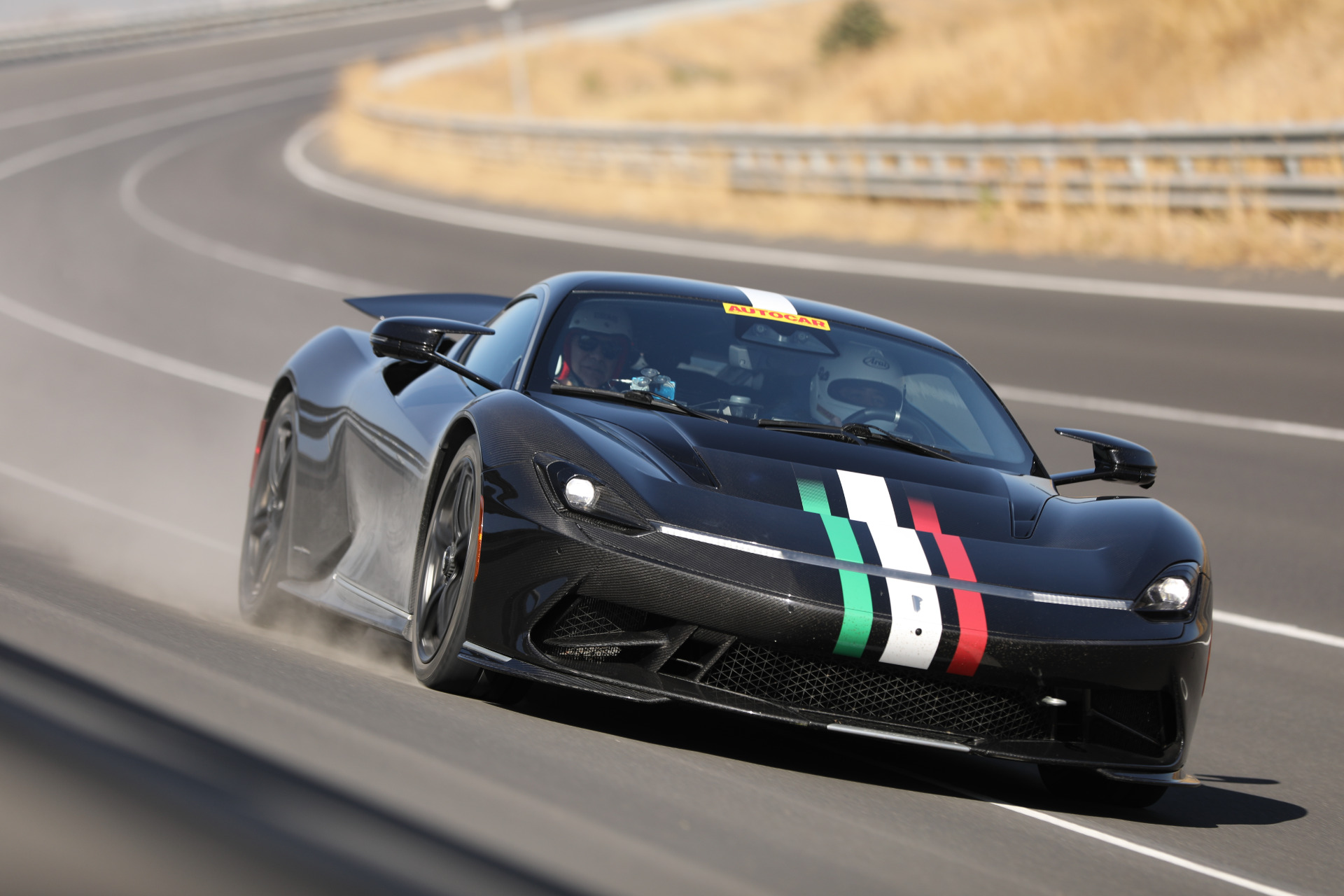 http://www.koenigseggchicago.com/galleria_images/100/100_p4_l.jpg