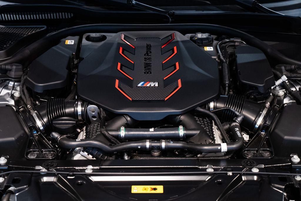 http://www.koenigseggchicago.com/galleria_images/101/101_p18_l.jpg