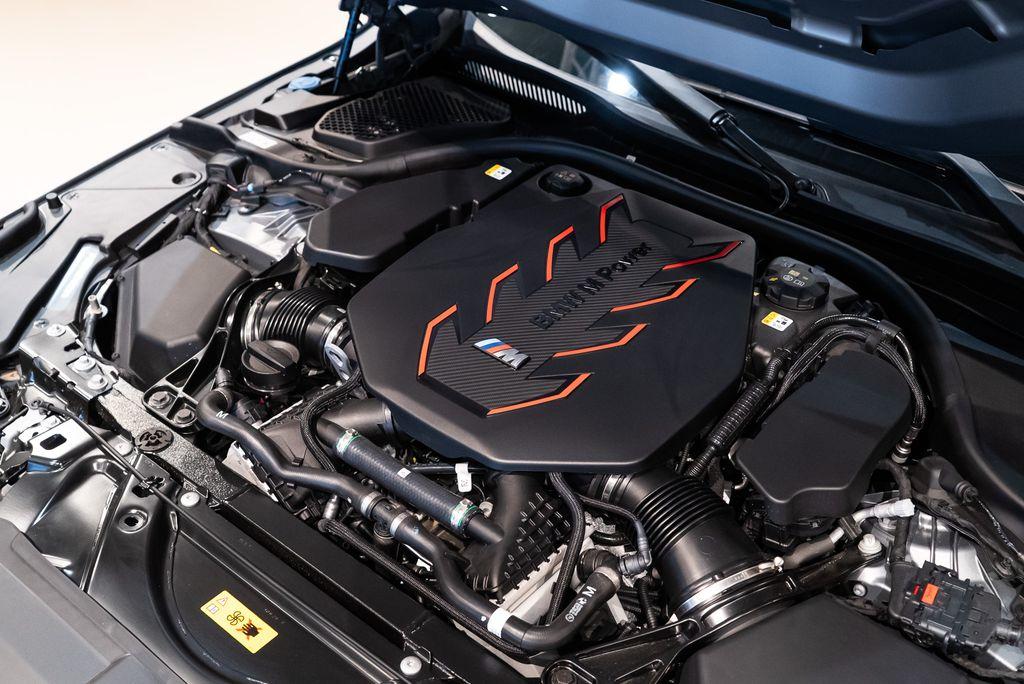http://www.koenigseggchicago.com/galleria_images/101/101_p19_l.jpg