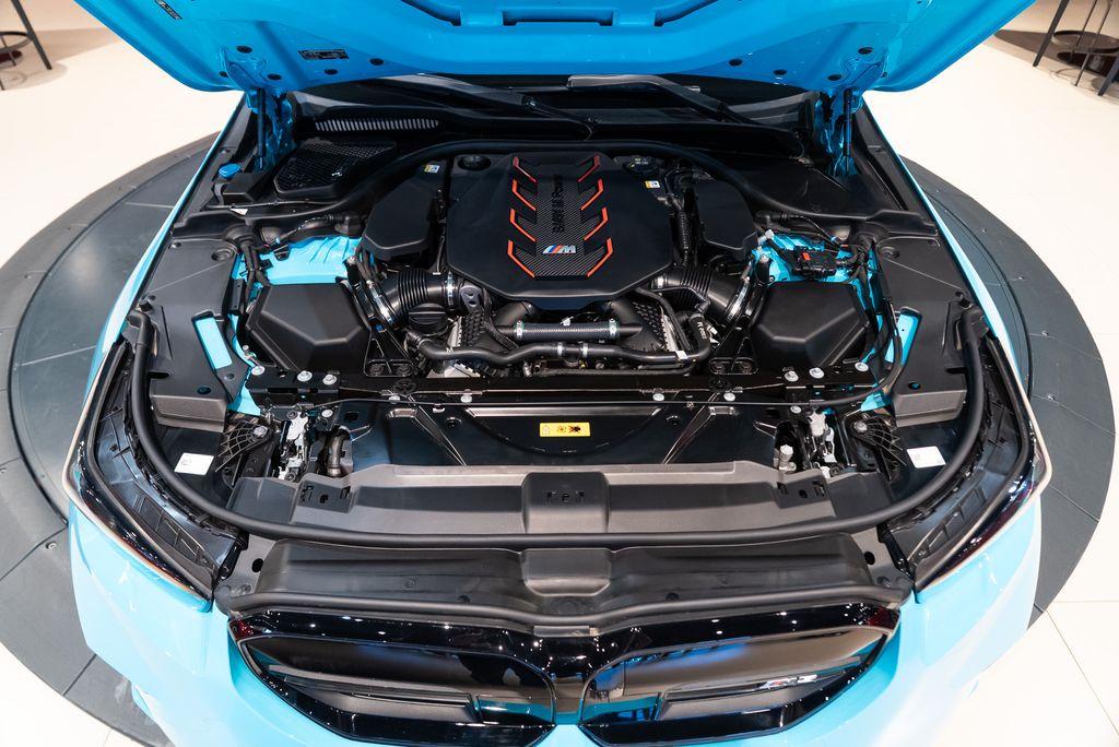 http://www.koenigseggchicago.com/galleria_images/102/102_p17_l.jpg