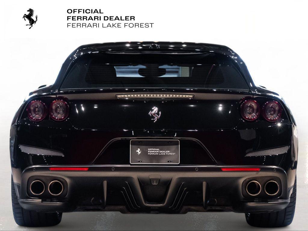 http://www.koenigseggchicago.com/galleria_images/103/103_p11_l.jpg