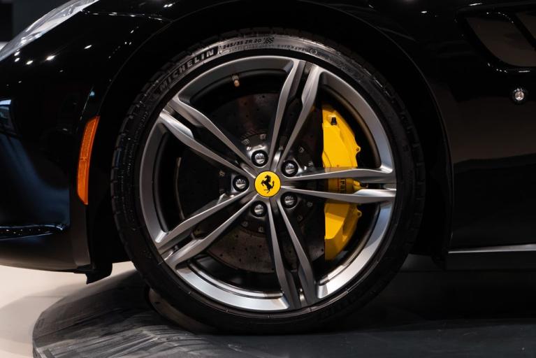 http://www.koenigseggchicago.com/galleria_images/103/103_p13_f.jpg