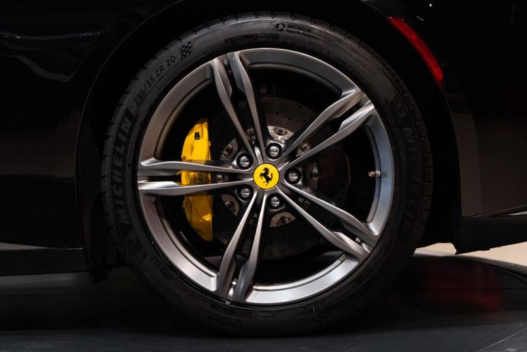 http://www.koenigseggchicago.com/galleria_images/103/103_p14_f.jpg