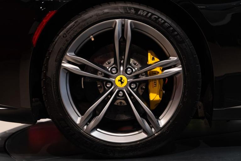 http://www.koenigseggchicago.com/galleria_images/103/103_p15_f.jpg