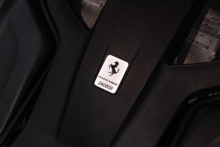 http://www.koenigseggchicago.com/galleria_images/103/103_p28_f.jpg
