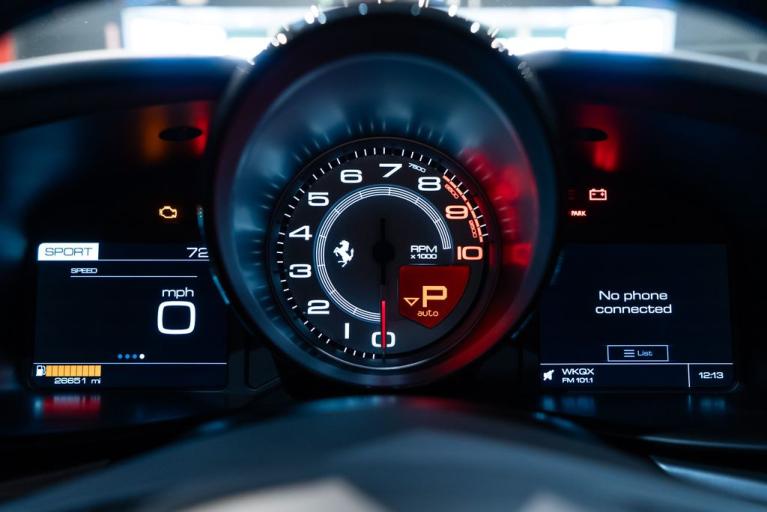 http://www.koenigseggchicago.com/galleria_images/103/103_p33_f.jpg