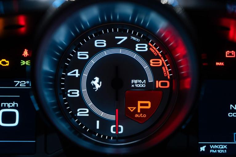 http://www.koenigseggchicago.com/galleria_images/103/103_p34_f.jpg