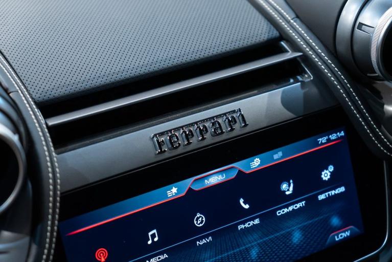 http://www.koenigseggchicago.com/galleria_images/103/103_p40_f.jpg