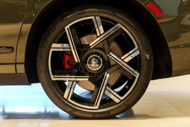 http://www.koenigseggchicago.com/galleria_images/104/104_p12_f.jpg