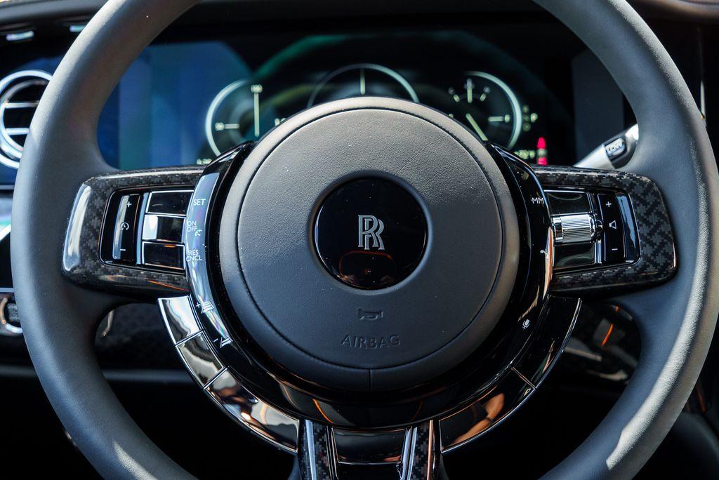 http://www.koenigseggchicago.com/galleria_images/104/104_p33_l.jpg