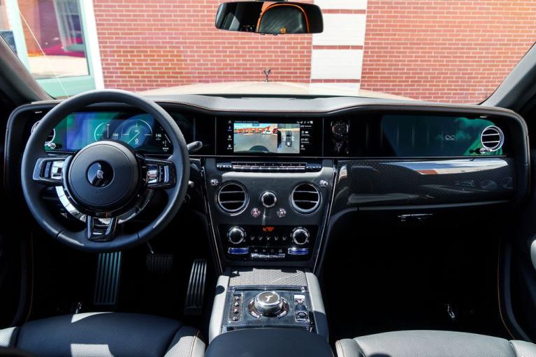 http://www.koenigseggchicago.com/galleria_images/104/104_p34_f.jpg