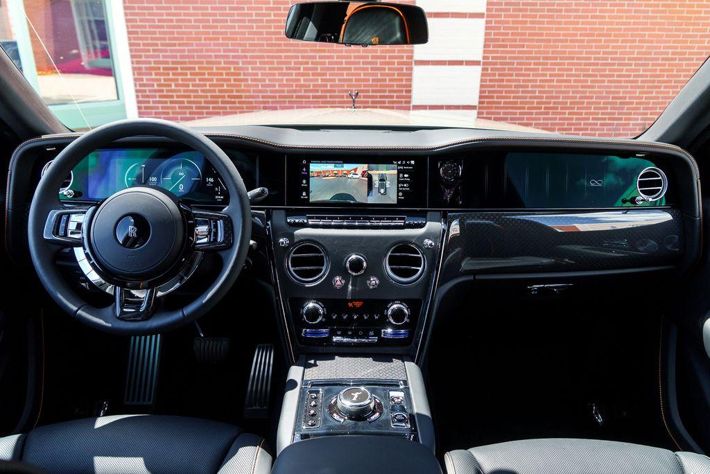 http://www.koenigseggchicago.com/galleria_images/104/104_p34_l.jpg