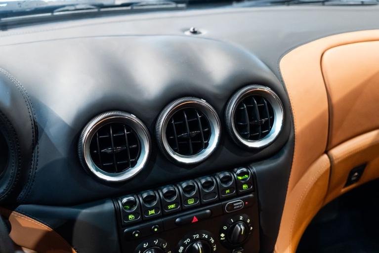 http://www.koenigseggchicago.com/galleria_images/105/105_p32_f.jpg