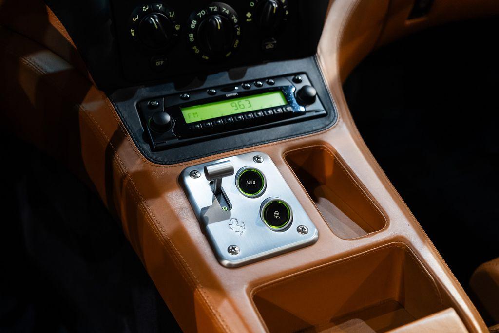 http://www.koenigseggchicago.com/galleria_images/105/105_p37_l.jpg