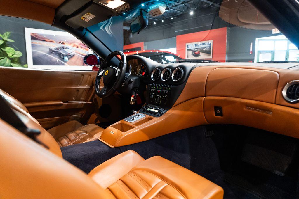 http://www.koenigseggchicago.com/galleria_images/105/105_p40_l.jpg