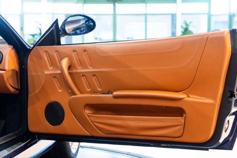 http://www.koenigseggchicago.com/galleria_images/105/105_p44_f.jpg