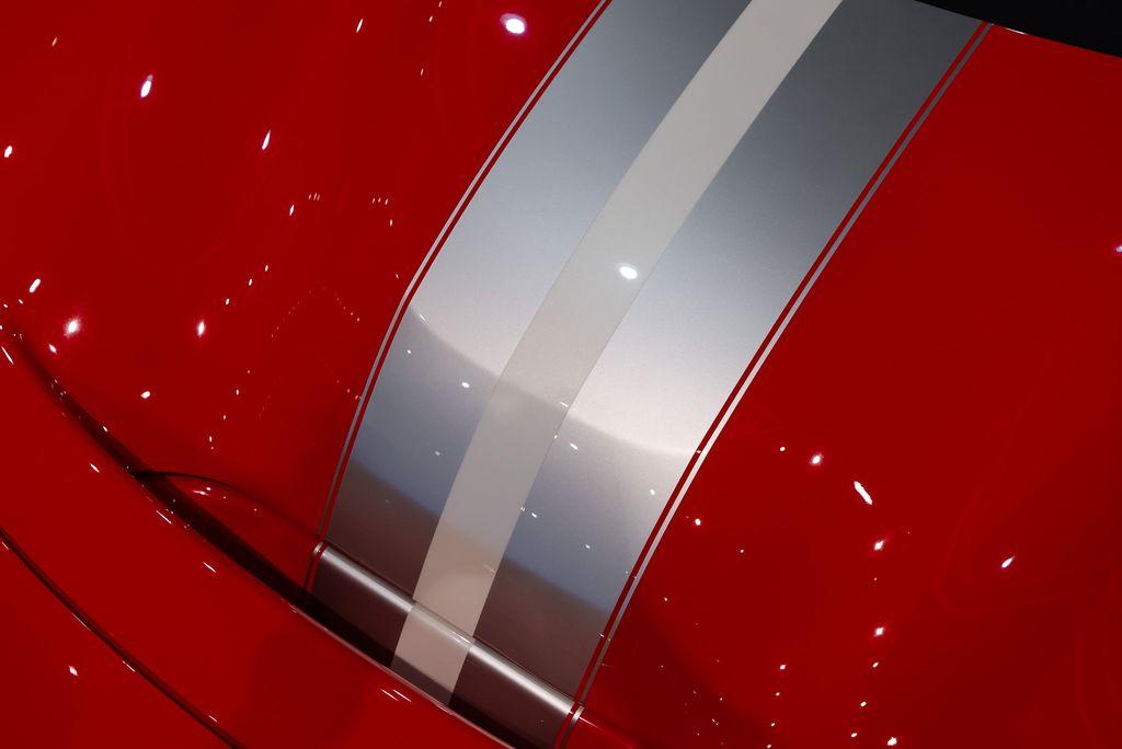 http://www.koenigseggchicago.com/galleria_images/106/106_p12_l.jpg