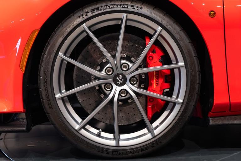 http://www.koenigseggchicago.com/galleria_images/106/106_p14_f.jpg