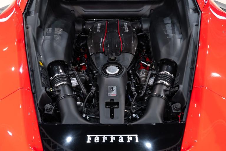 http://www.koenigseggchicago.com/galleria_images/106/106_p19_f.jpg