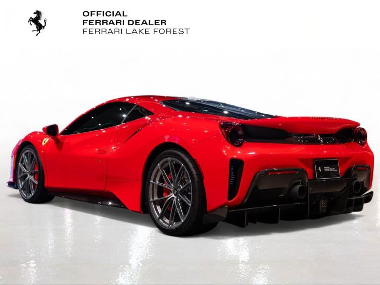 http://www.koenigseggchicago.com/galleria_images/106/106_p2_f.jpg