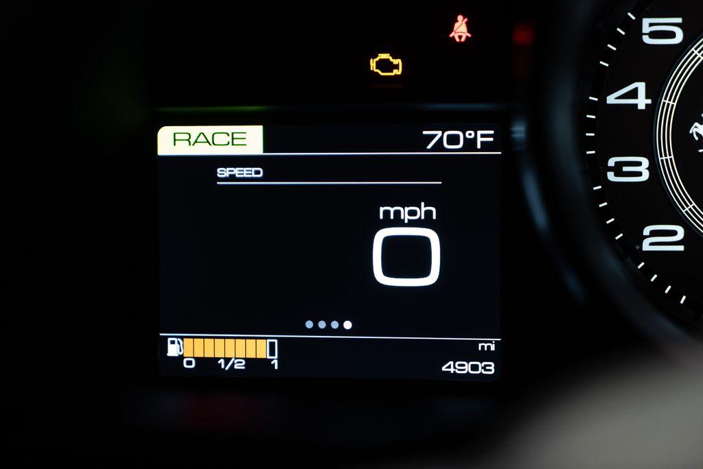 http://www.koenigseggchicago.com/galleria_images/106/106_p33_l.jpg