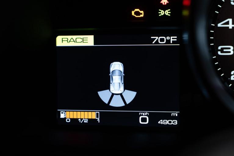 http://www.koenigseggchicago.com/galleria_images/106/106_p46_f.jpg