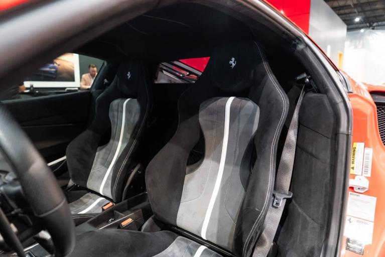 http://www.koenigseggchicago.com/galleria_images/106/106_p4_f.jpg