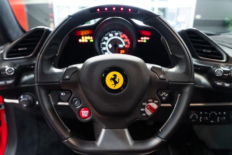 http://www.koenigseggchicago.com/galleria_images/106/106_p5_f.jpg
