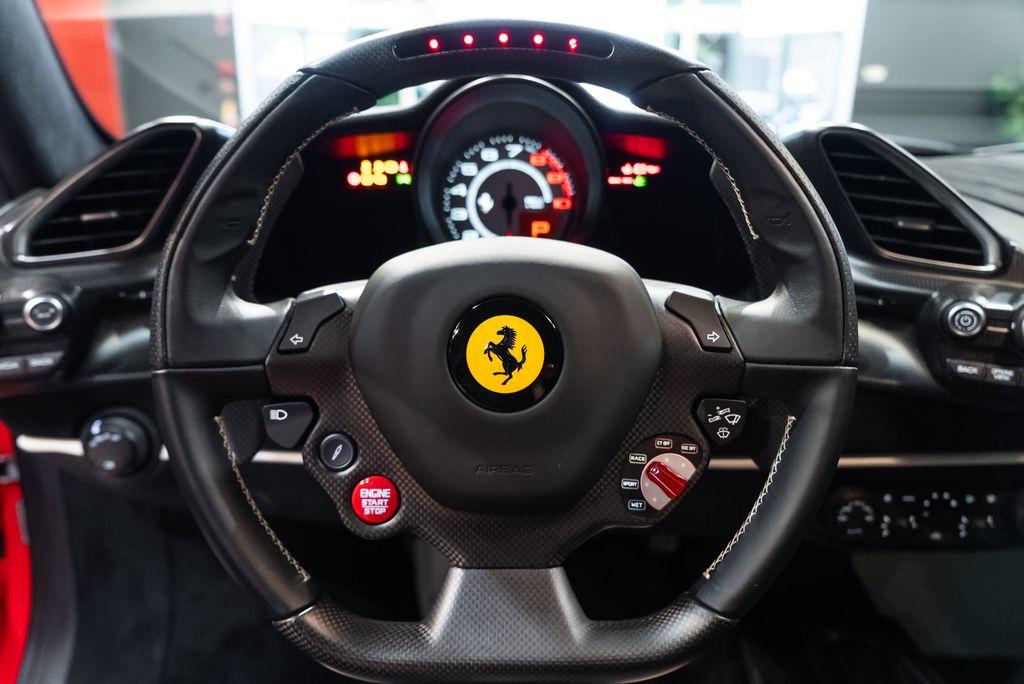 http://www.koenigseggchicago.com/galleria_images/106/106_p5_l.jpg