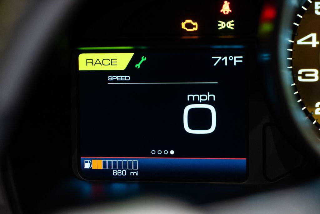 http://www.koenigseggchicago.com/galleria_images/107/107_p14_l.jpg