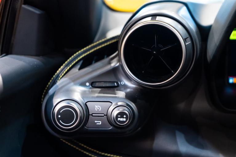 http://www.koenigseggchicago.com/galleria_images/107/107_p16_f.jpg
