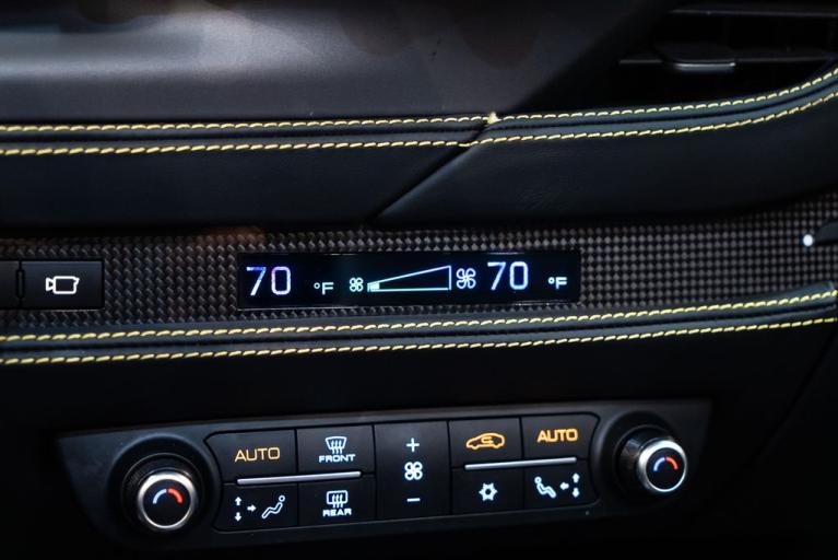 http://www.koenigseggchicago.com/galleria_images/107/107_p19_f.jpg