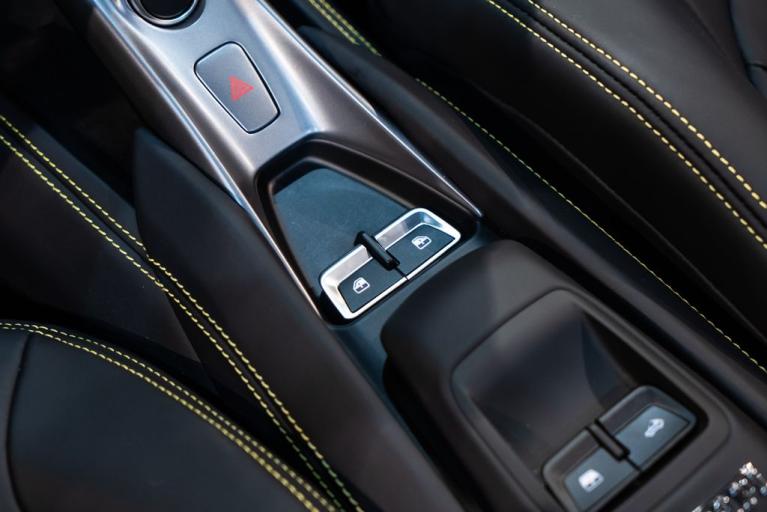 http://www.koenigseggchicago.com/galleria_images/107/107_p21_f.jpg