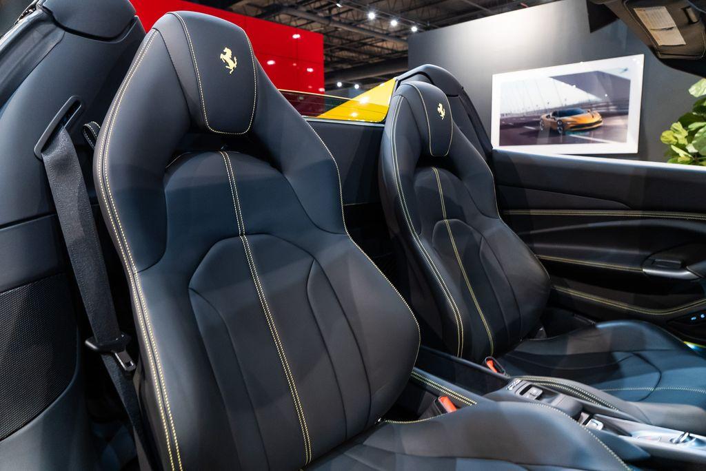 http://www.koenigseggchicago.com/galleria_images/107/107_p25_l.jpg