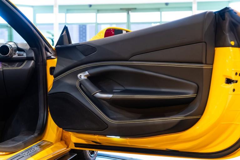 http://www.koenigseggchicago.com/galleria_images/107/107_p29_f.jpg