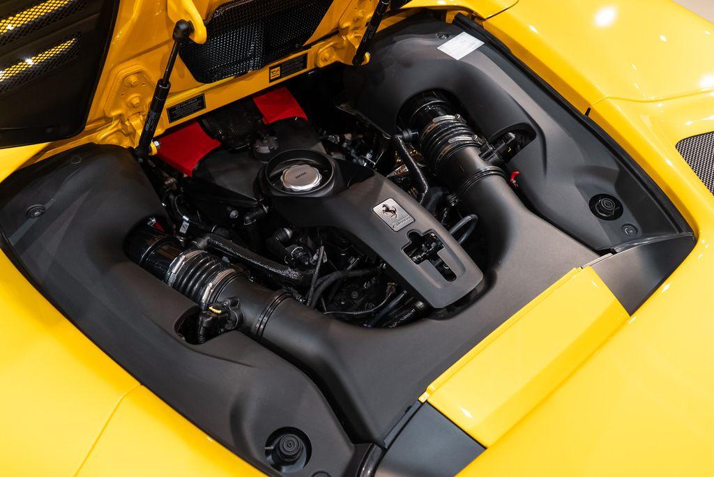 http://www.koenigseggchicago.com/galleria_images/107/107_p36_l.jpg
