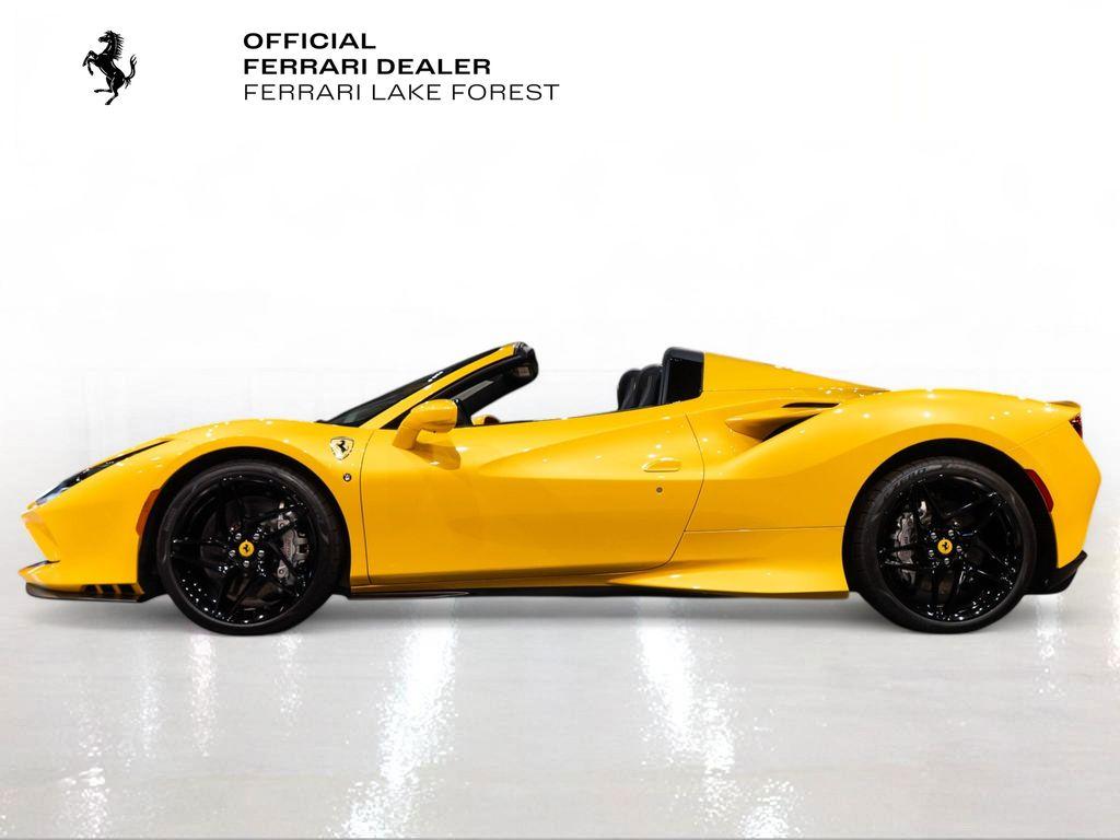 http://www.koenigseggchicago.com/galleria_images/107/107_p3_l.jpg