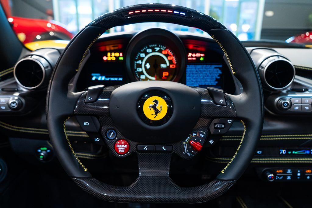 http://www.koenigseggchicago.com/galleria_images/107/107_p5_l.jpg