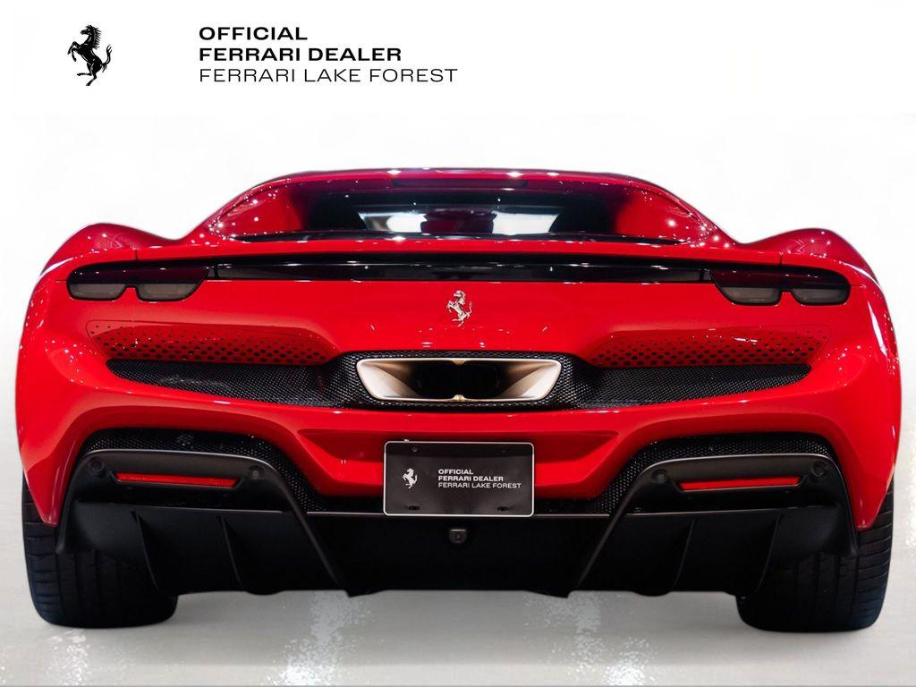 http://www.koenigseggchicago.com/galleria_images/108/108_p10_l.jpg
