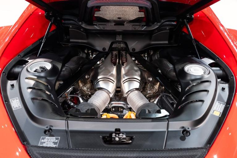 http://www.koenigseggchicago.com/galleria_images/108/108_p17_f.jpg