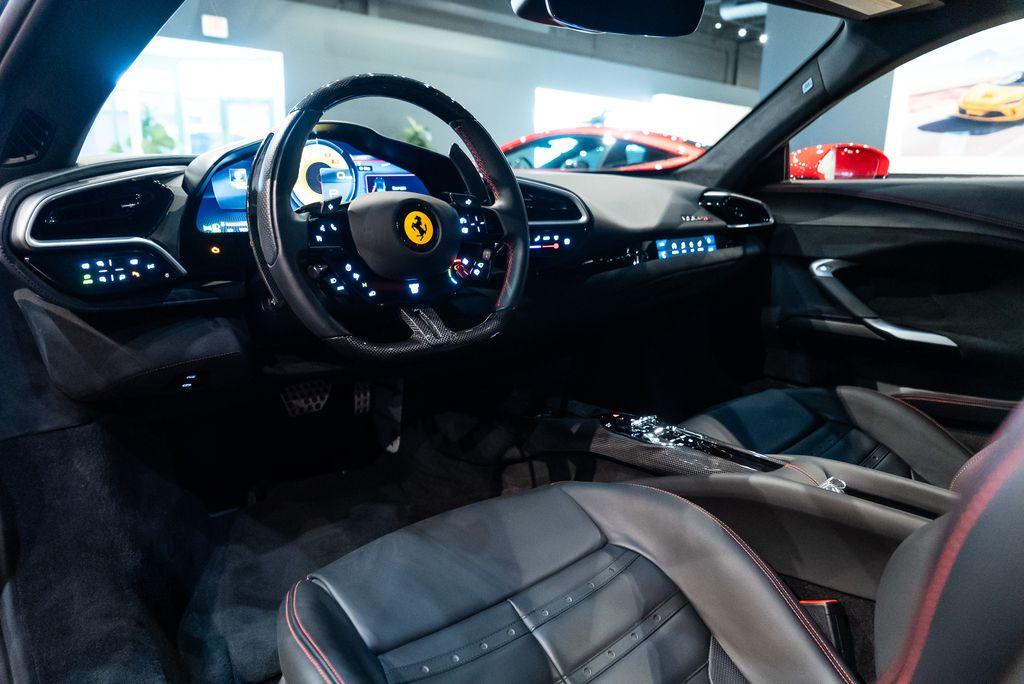 http://www.koenigseggchicago.com/galleria_images/108/108_p25_l.jpg