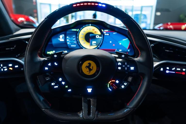 http://www.koenigseggchicago.com/galleria_images/108/108_p5_f.jpg