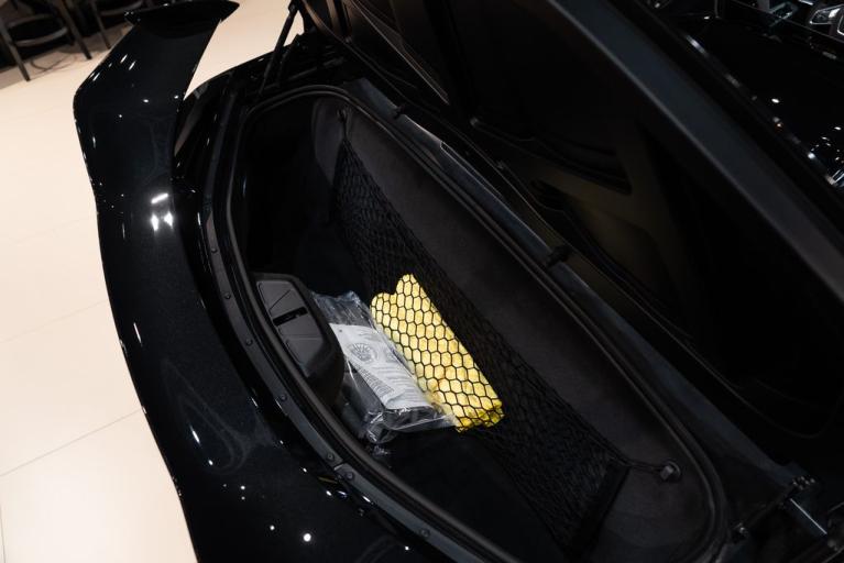 http://www.koenigseggchicago.com/galleria_images/110/110_p10_f.jpg